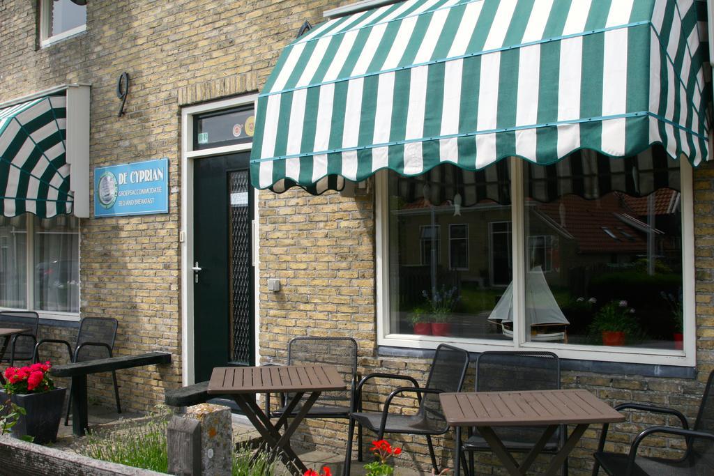 De Cyprian Bed & Breakfast Kaard Exterior photo